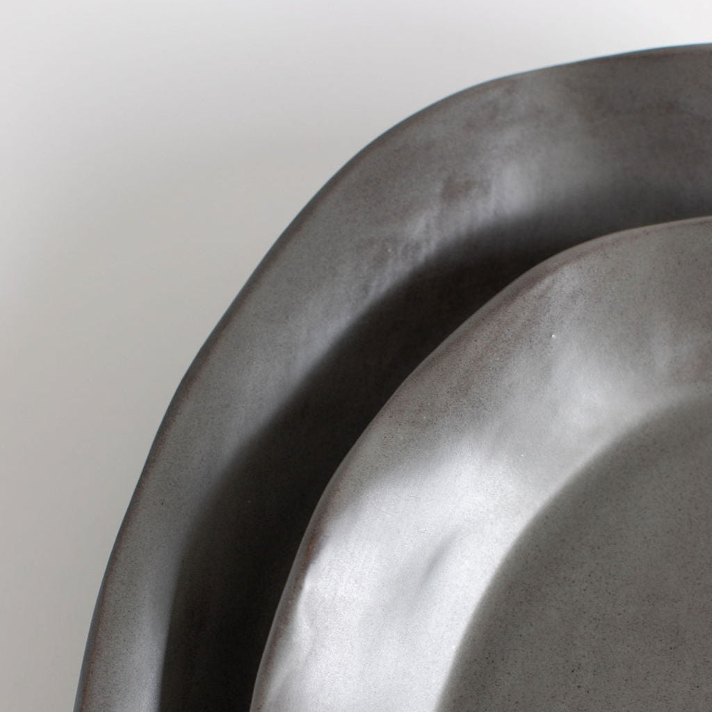 tagliaferro ceramics handmade serving platter in charcoal shino