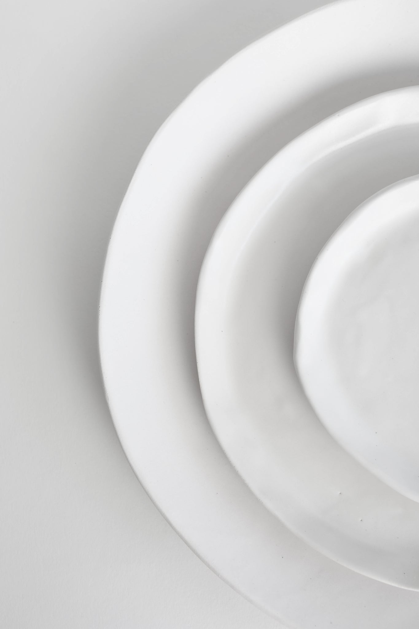 tagliaferro ceramics matte plates in tableware setting